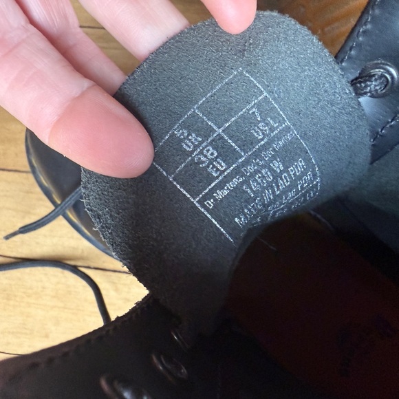 Dr. Martens boots - Picture 5 of 6